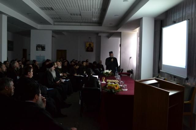 Preoţii Protopopiatului Piatra Neamţ, în conferinţă semestrială de primăvară