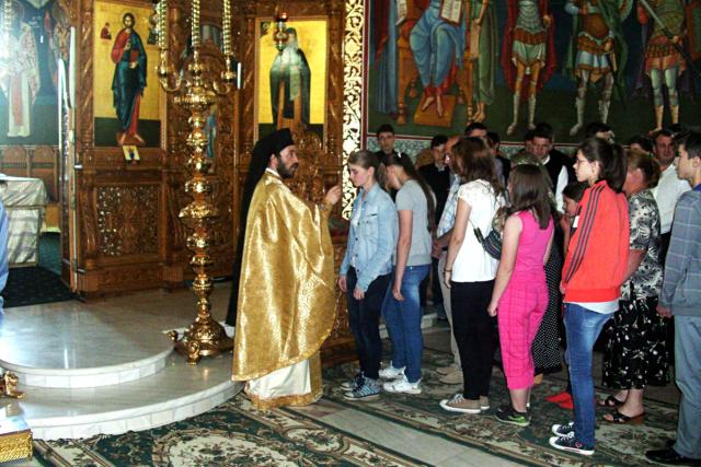 ”O duminică la Seminarul Teologic de la Mănăstirea Neamț”