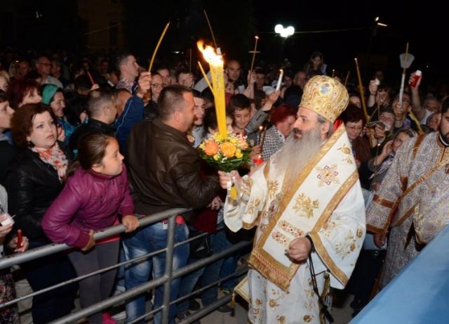Învierea Domnului, serbată de mii de credincioşi din toată Moldova