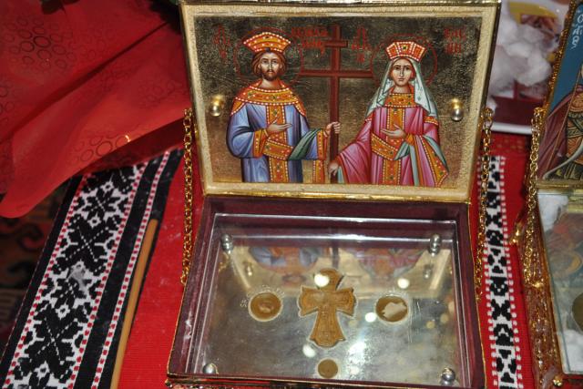 Primul hram al Sfinţilor Împăraţi celebrat în biserica de lemn din Rădăşeni