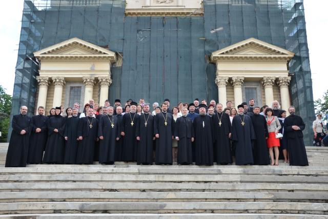 Emoţie şi nostalgie, la revederea după 20 de ani a primei generaţii de la Facultatea de Teologie din Iaşi