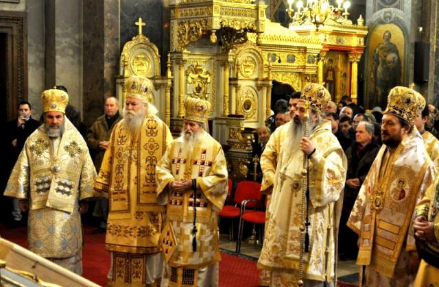 Slujiri arhiereşti în Mitropolia Moldovei şi Bucovinei de sărbătoarea Izvorului Tămăduirii