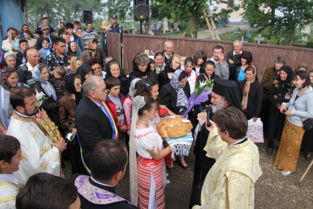 Piatra de temelie pentru Biserica &quot;Înălţarea Domnului&quot; - Pradaiş, Protopopiatul Sascut