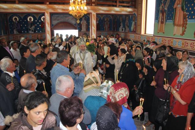 Piatra de temelie pentru Biserica "Înălţarea Domnului" - Pradaiş, Protopopiatul Sascut