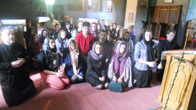 Tinerii atoreni din Piatra Neamţ, timp de două zile în tabără la Tarcău
