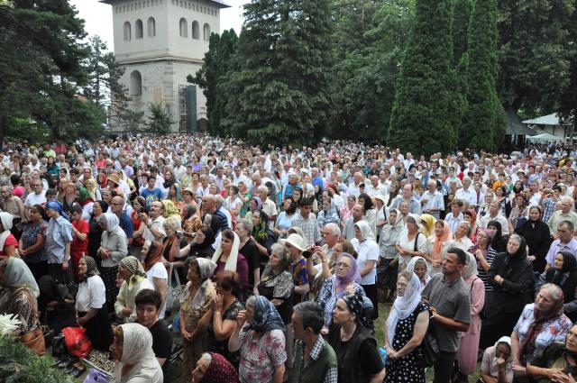 Priveghere în cinstea Sfântului Ioan cel Nou de la Suceava