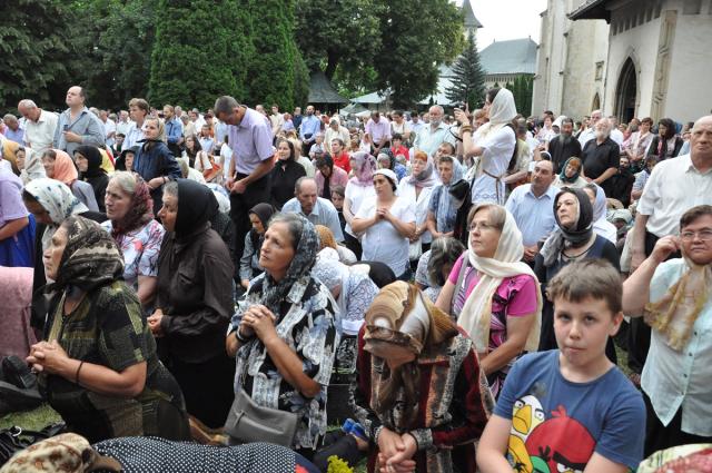 "Am simţit mereu ajutorul Sfântului Ioan cel Nou de la Suceava"