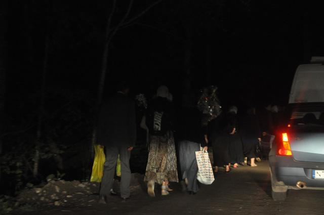 Sicriul cu trupul părintelui Justin Pârvu, în incinta Mănăstirii Petru Vodă