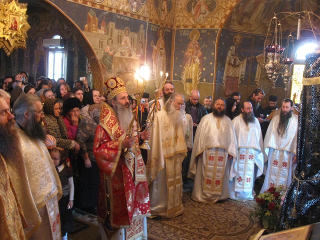 In memorian: Părintele Justin Pârvu, la punerea pietrei de temelie a Schitului Buba