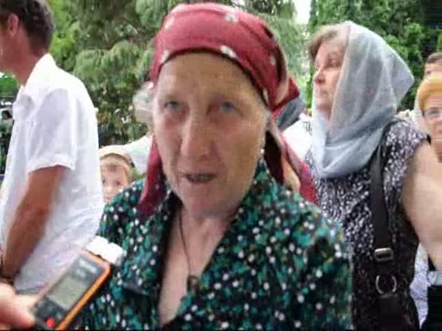 Pelerini la Sfântul Ioan cel Nou de la Suceava