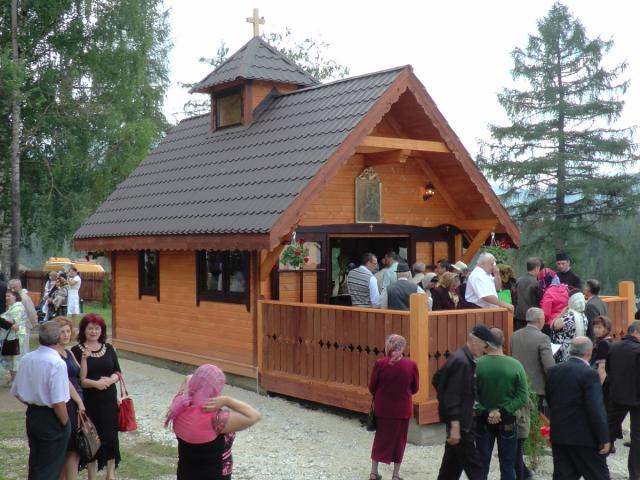 "Oamenii se sfinţesc atunci când ridică sau înfrumuseţează o biserică"