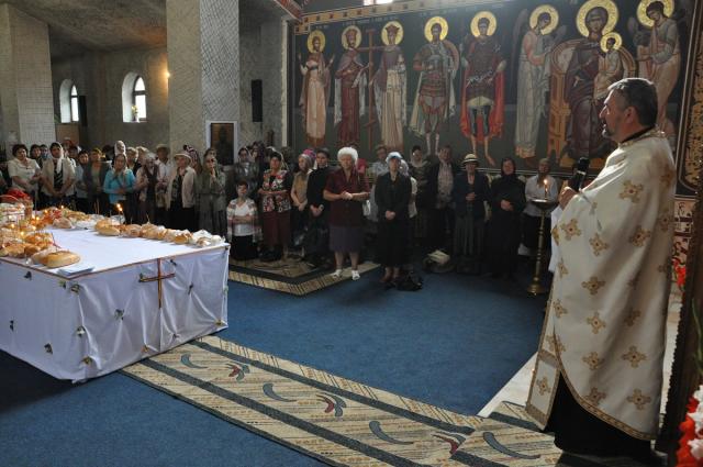 "Sfântul Ştefan cel Mare s-a distins prin sfinţenie pentru că a ascultat de duhovnic"