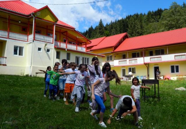 Tabăra de creaţie „Izvorul Prieteniei”