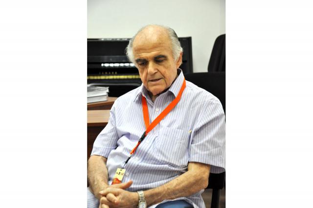 Prof. dr. Lykourgos Angelopoulos : „Asta-i marea mea bucurie, să-i ajut pe tineri să progreseze”