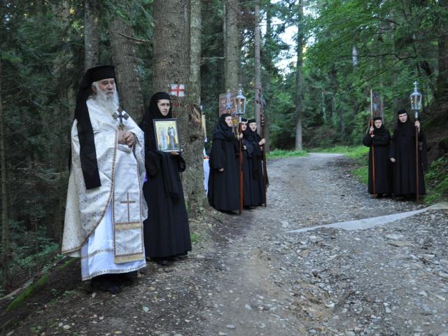 Agapia Veche, locul de întâlnire cu Sfinții Rafail și Partenie pentru numeroși pelerini
