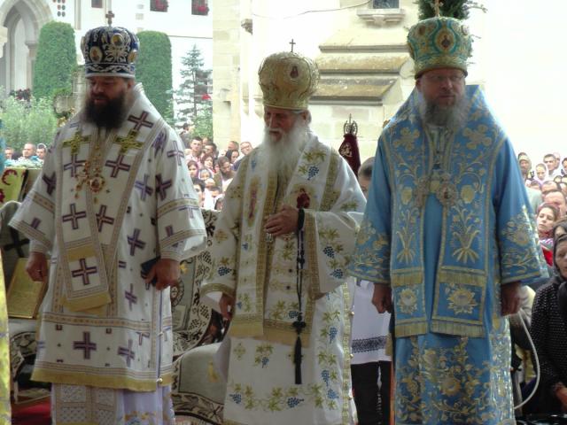 "Maica Domnului a trăit în rugăciune, smerenie şi ascultare"