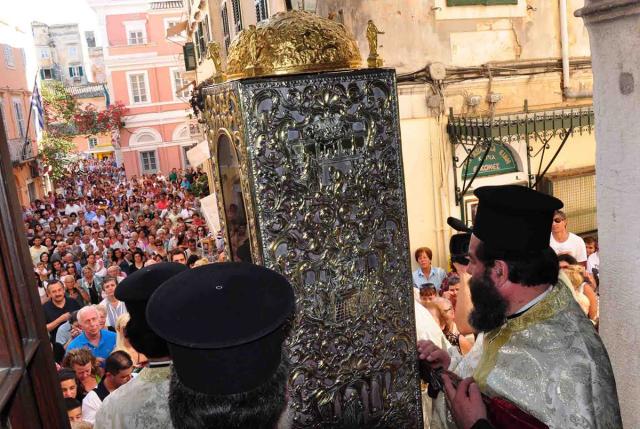Pelerinaj cu moaștele Sfântului Spiridon în Corfu