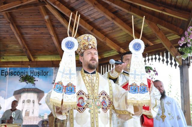 Două biserici din Protopopiatul Vaslui vor primi veşmântul sfinţirii