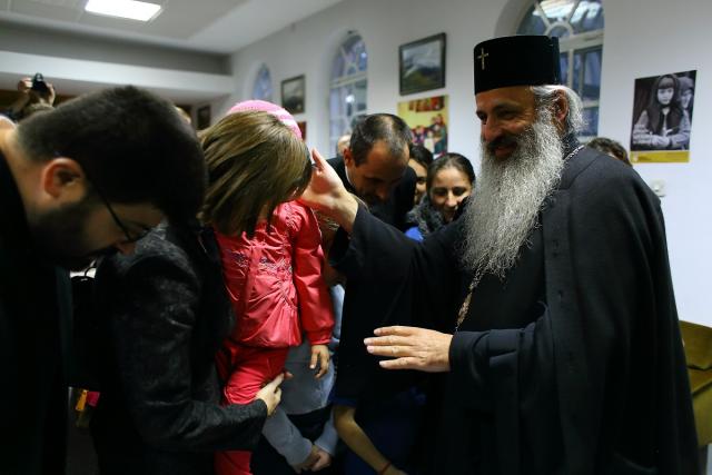 „Familia - realizarea pe pământ a tainei Preasfintei Treimi“