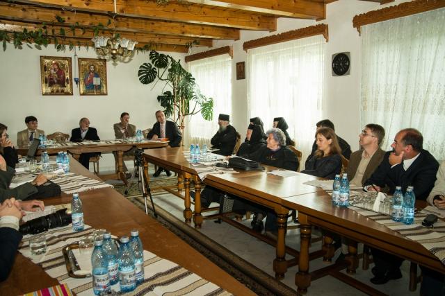 Simpozion internaţional la Mănăstirea Putna