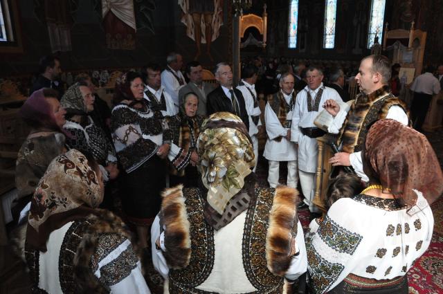 Rugă la mormintele strămoşilor din Colacu