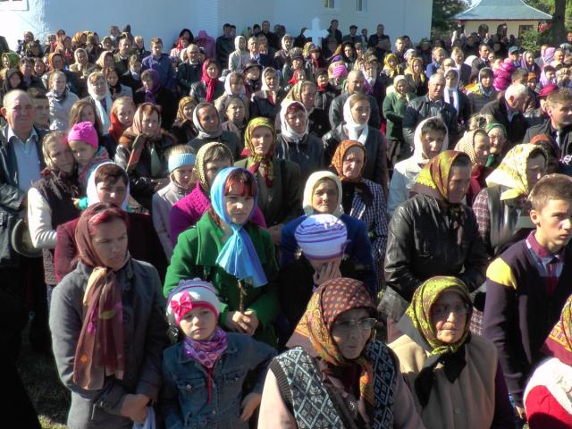 Binecuvântare arhierească în parohia Stamate 1