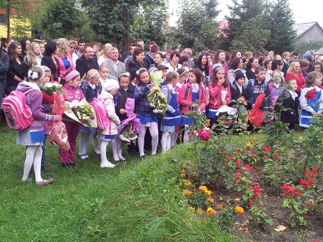 Momente de rugăciune, la deschiderea anului şcolar de la Liceul Tehnologic „Ion Nistor” din Vicovu de Sus
