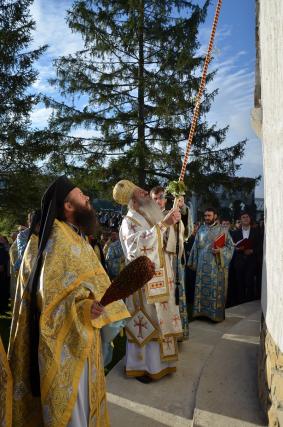 Biserica Mănăstirii Gorovei, resfințită de IPS Mitropolit Teofan