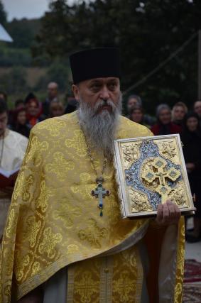 Biserica „Izvorul Tămăduirii” din localitatea Coșula, sfințită de IPS Mitropolit Teofan