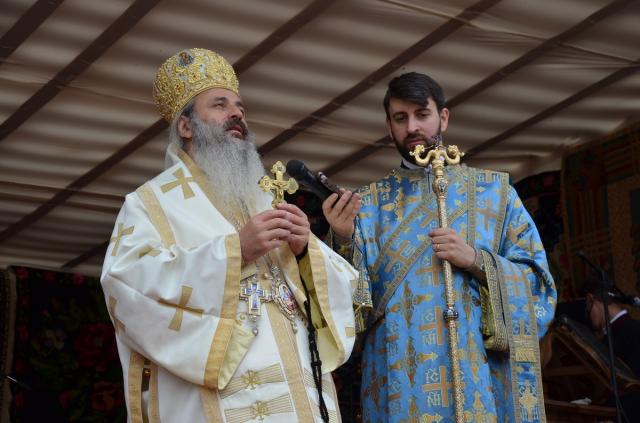 Biserica „Izvorul Tămăduirii” din localitatea Coșula, sfințită de IPS Mitropolit Teofan