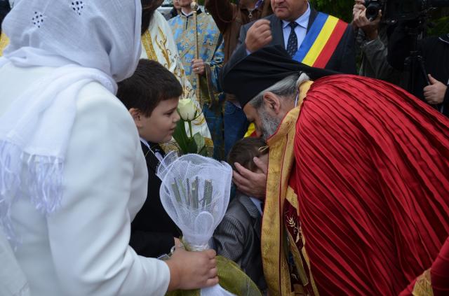 Biserica „Izvorul Tămăduirii” din localitatea Coșula, sfințită de IPS Mitropolit Teofan