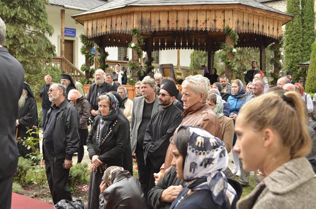 Hram la Mănăstirea Secu: „Sfinții nu se despart niciodată de locurile în care au petrecut”