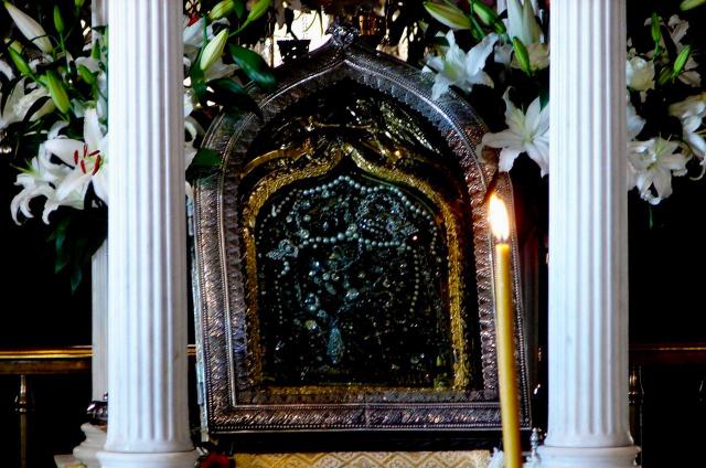Icona Maicii Domnului „Panaghia Evanghelistria” din Tinos