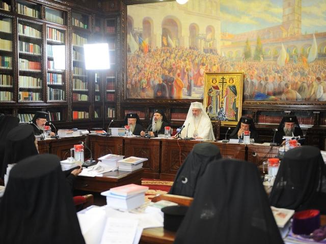 Sfântul Sinod a proclamat anul 2015 An omagial al misiunii parohiei şi mănăstirii azi în Patriarhia Română