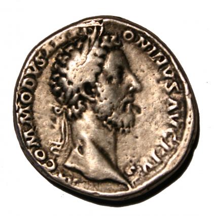 Comoara de la Tazlău numără 278 de dinari imperiali romani din argint