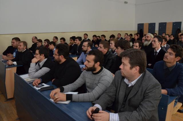 Răzvan Bucuroiu a conferențiat la Facultatea de Teologie din Iași