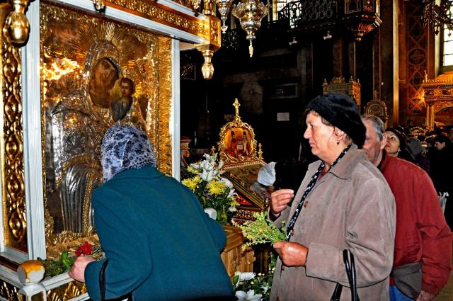 Pelerinaj la racla Sfintei Parascheva