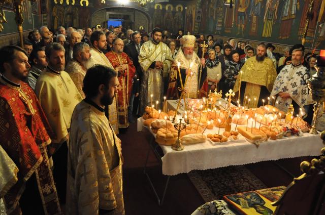 PS Varlaam Ploieşteanul, la hramul Bisericii "Sfânta Parascheva" din Iaşi