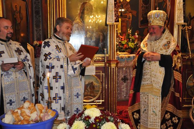 PS Varlaam Ploieşteanul, la hramul Bisericii "Sfânta Parascheva" din Iaşi