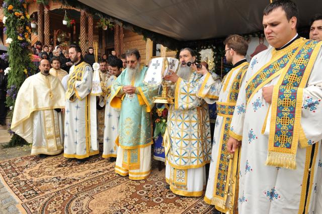 Hramul Mănăstirii Dorna Arini din judeţul Suceava