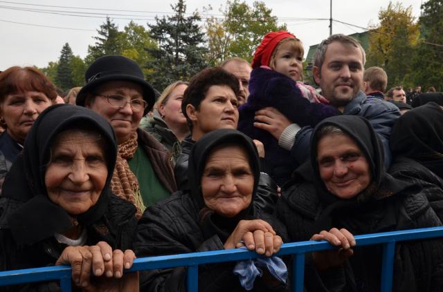 Slujba hramului Sfintei Parascheva, în imagini