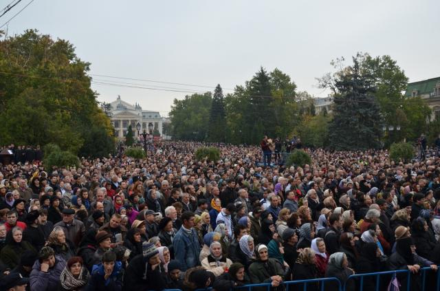 Slujba hramului Sfintei Parascheva, în imagini
