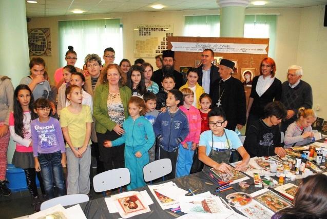 Manifestare dedicată învăţării olăritului şi picturii la Liceul Românesc din Giula