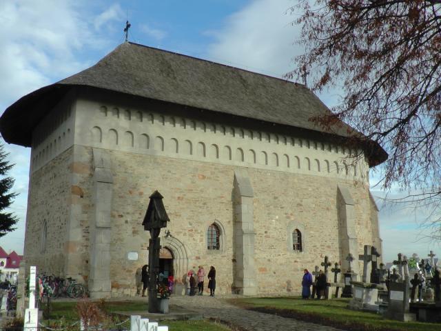 Liturghie arhierească în parohia Volovăţ