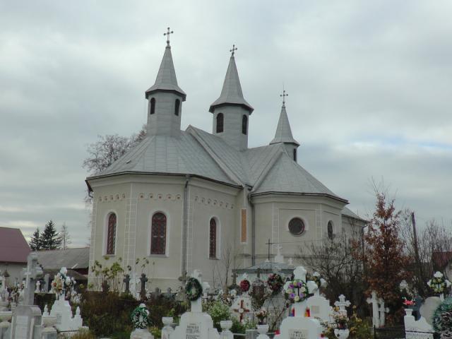 Liturghie arhierească în parohia Frătăuţii Vechi