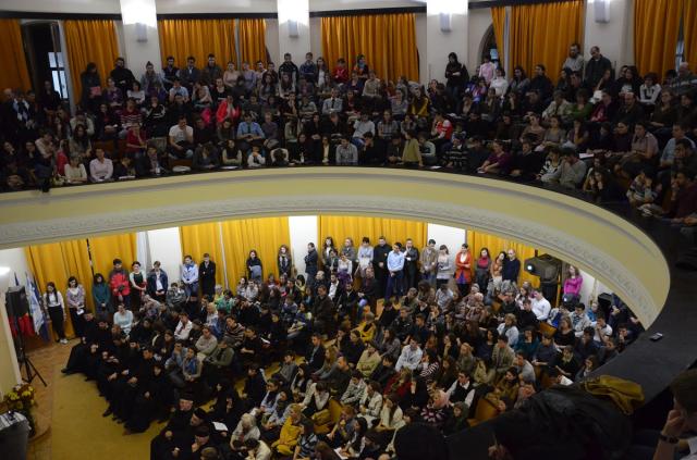 Sală arhiplină, la conferința ASCOR susținută de IPS Nicolae, Mitropolit de Mesogias şi Lavreotiki