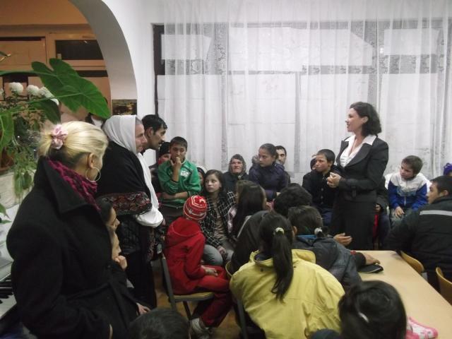Proiectul social-educativ "Cartea Vie", lansat la Săvineşti