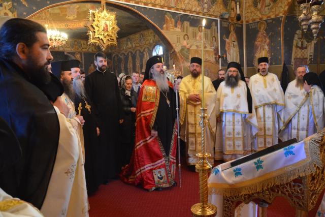 IPS Mitropolit Teofan, prezent la hramul Mănăstirii Petru Vodă
