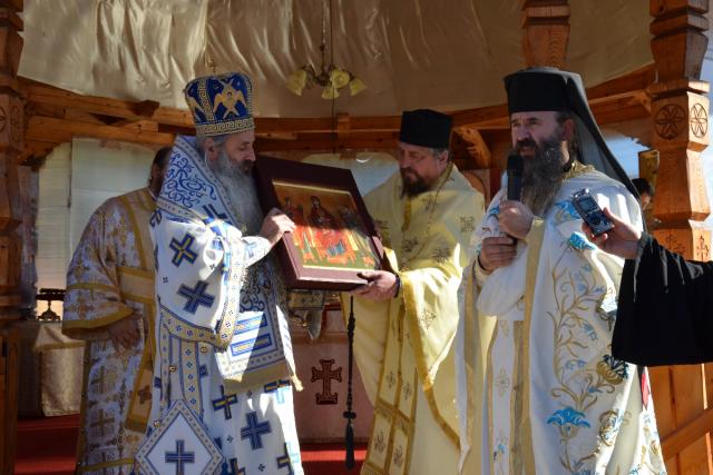 IPS Mitropolit Teofan, prezent la hramul Mănăstirii Petru Vodă