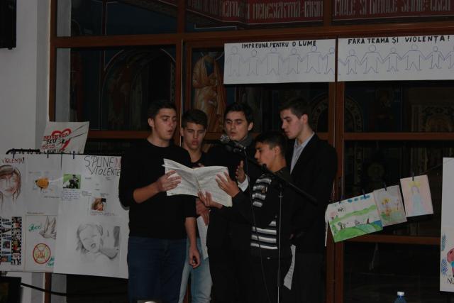 „Împreună, pentru o lume fără teamă şi violenţă”